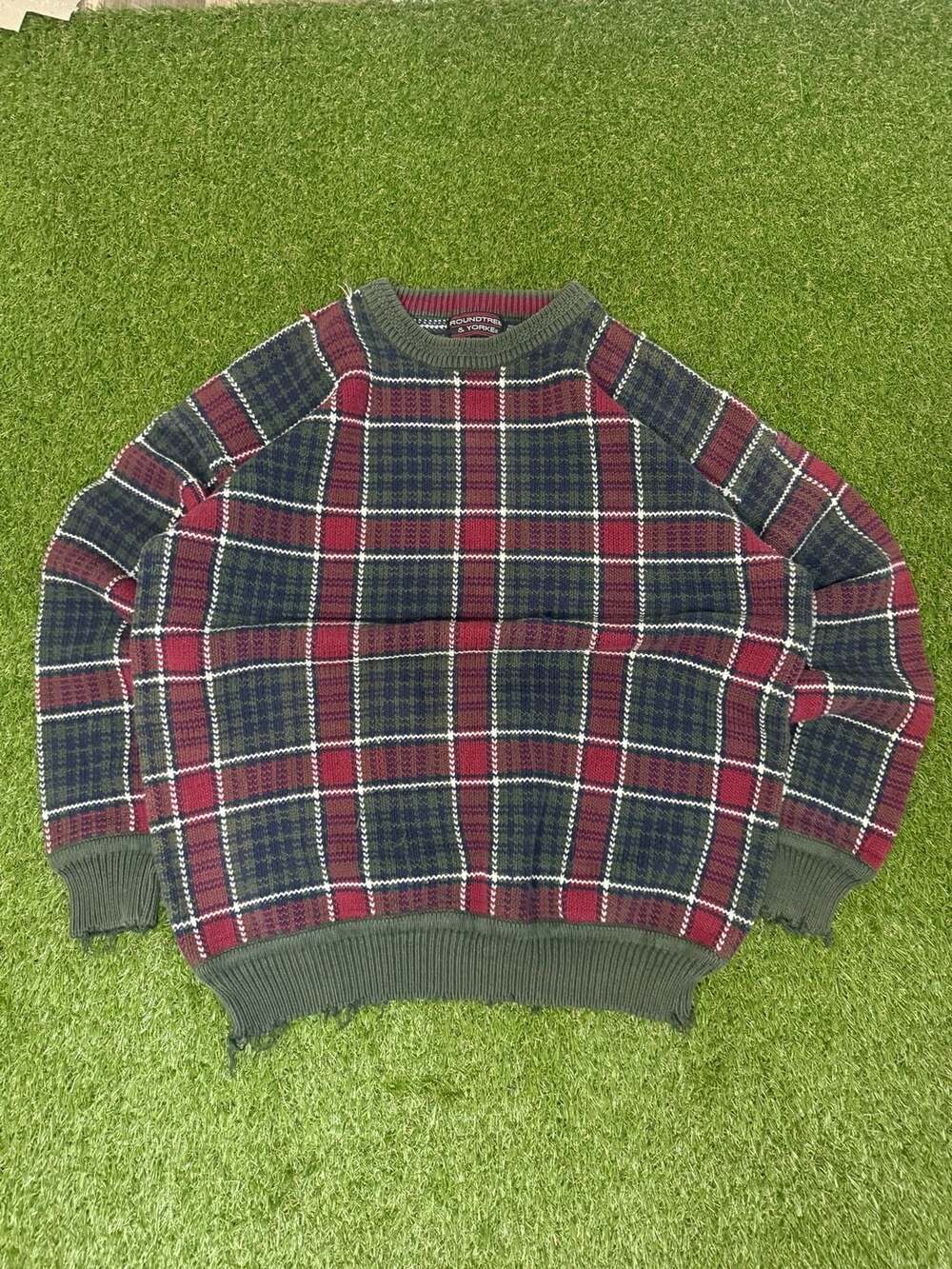 Vintage Roundtree & Yorke Distressed Tartan Plaid Knit Sweater XXL